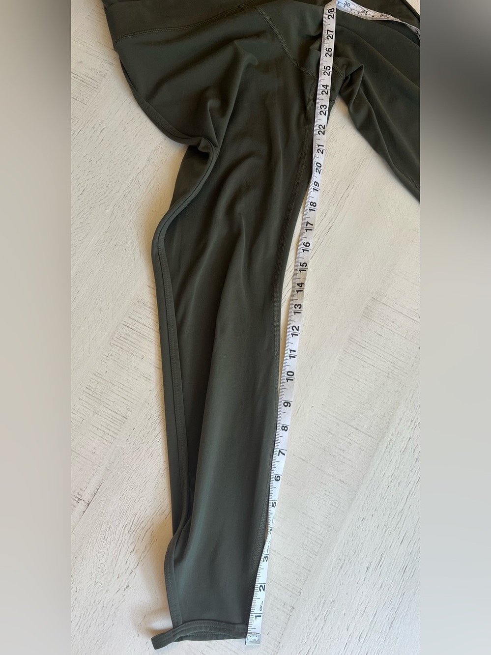 Nike Dri Fit Women’s Olive Green High Rise Cut Out Leggings - Picture 6 of 8